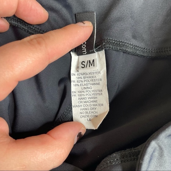 Onzie Women’s Capri Length Black Leggings with Mesh Detail Small/Medium - Picture 7 of 7